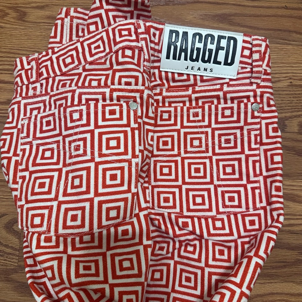 Ragged Red Square Pattern Pants - Picture 5 of 5